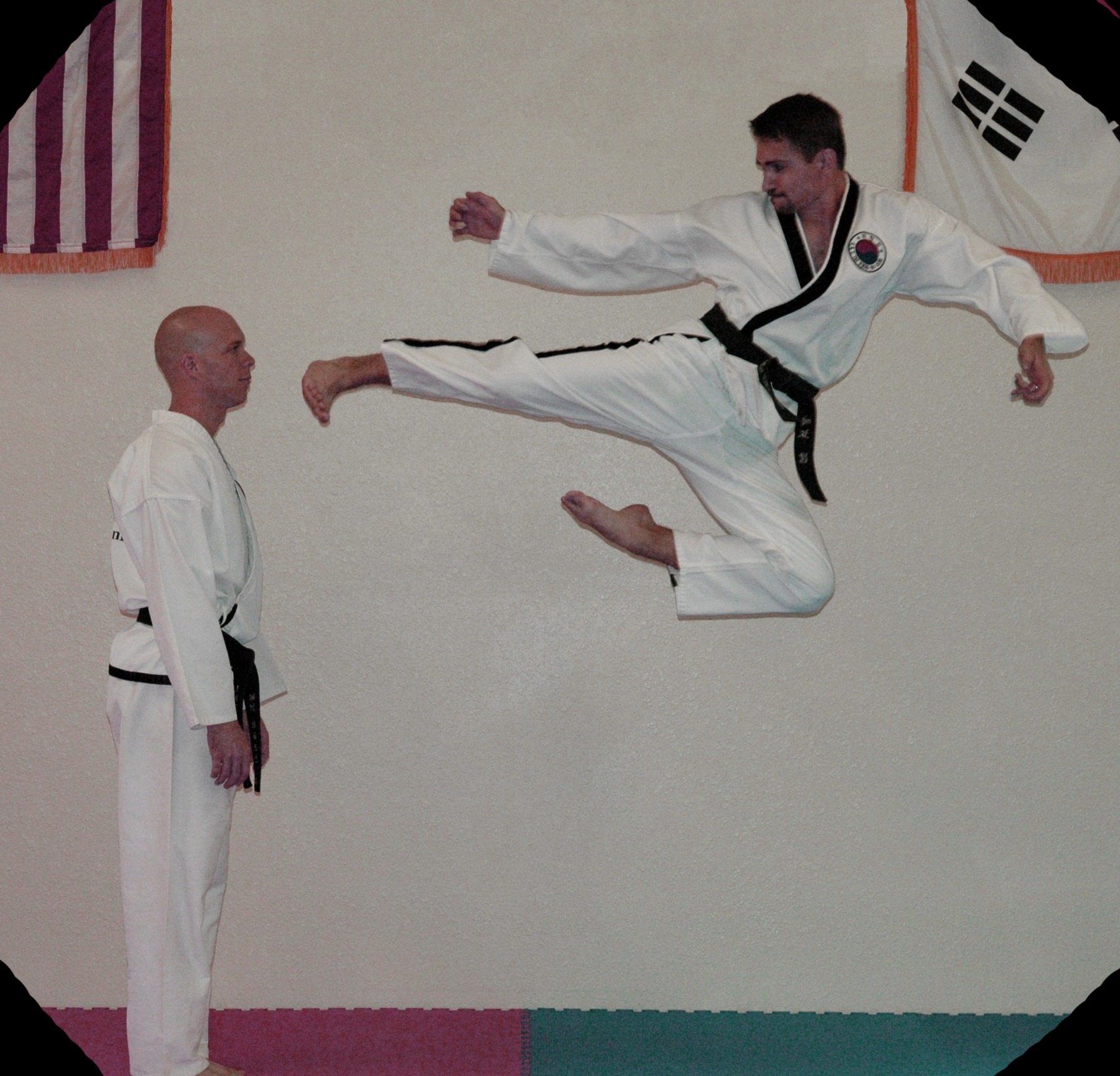 jump side kick taekwondo