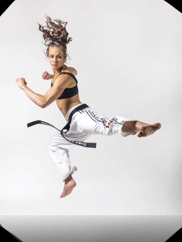jump spinning back kick taekwondo