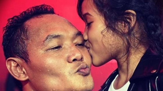 Best Photos Of Saenchai With His Wife & Family
